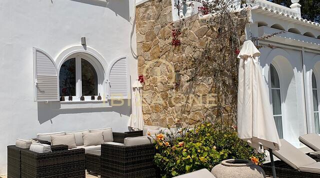 Luxe villa met zeezicht in Cala Jondal te koop, Ibiza - Luxe villa met zeezicht in Cala Jondal te huur, Ibiza