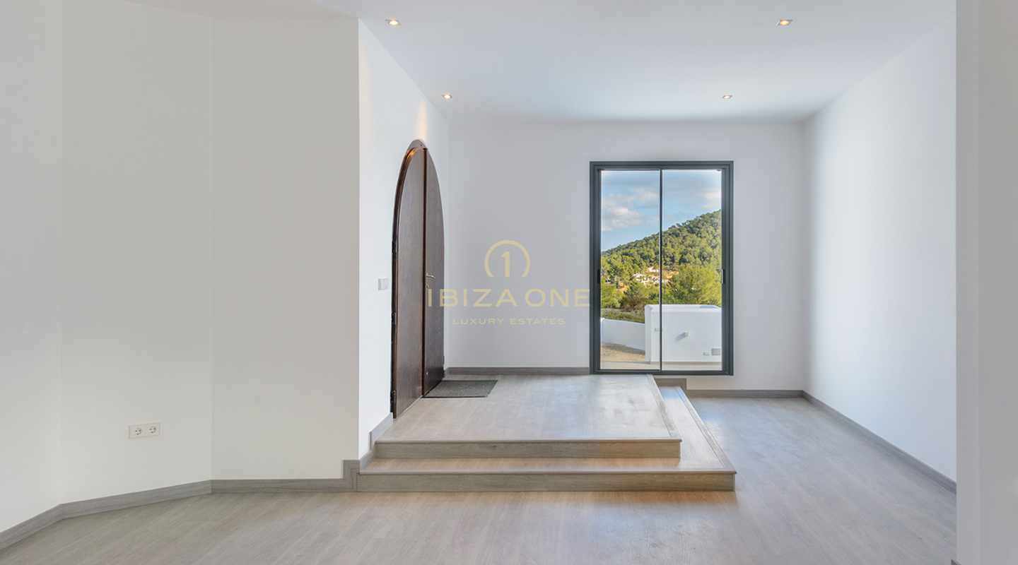 Moderna villa de lujo recién reformada con total privacidad en Can Furnet con vistas al mar y Dalt Vila en venta, Ibiza - Moderna villa de lujo recién reformada con total privacidad en Can Furnet con vistas al mar y Dalt Vila en alquiler, Ibiza
