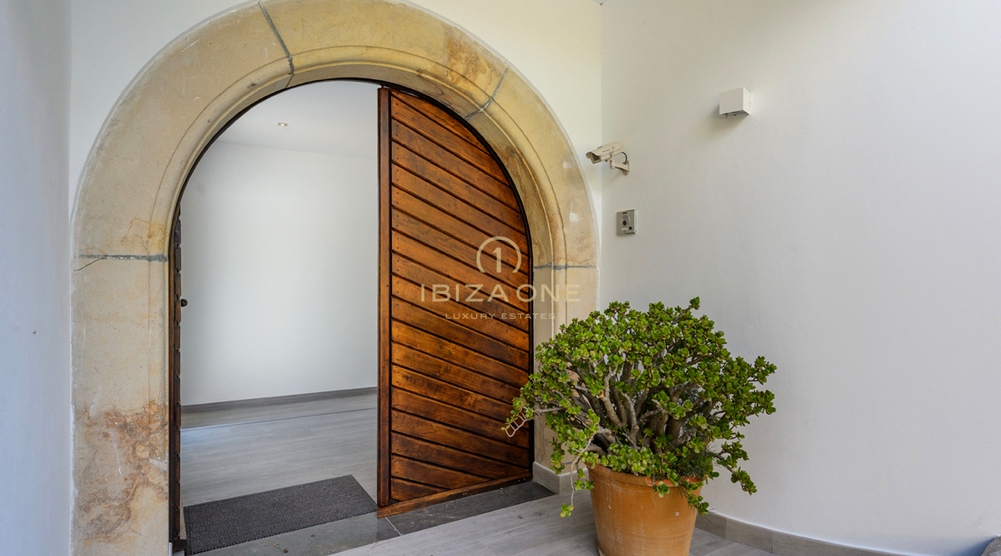 Modern newly renovated luxury villa with full privacy in Can Furnet with views to the sea and Dalt Vila for sale, Ibiza - Modern newly renovated luxury villa with full privacy in Can Furnet with views to the sea and Dalt Vila for rent, Ibiza