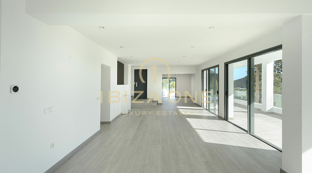 Moderna villa de lujo recién reformada con total privacidad en Can Furnet con vistas al mar y Dalt Vila en venta, Ibiza - Moderna villa de lujo recién reformada con total privacidad en Can Furnet con vistas al mar y Dalt Vila en alquiler, Ibiza