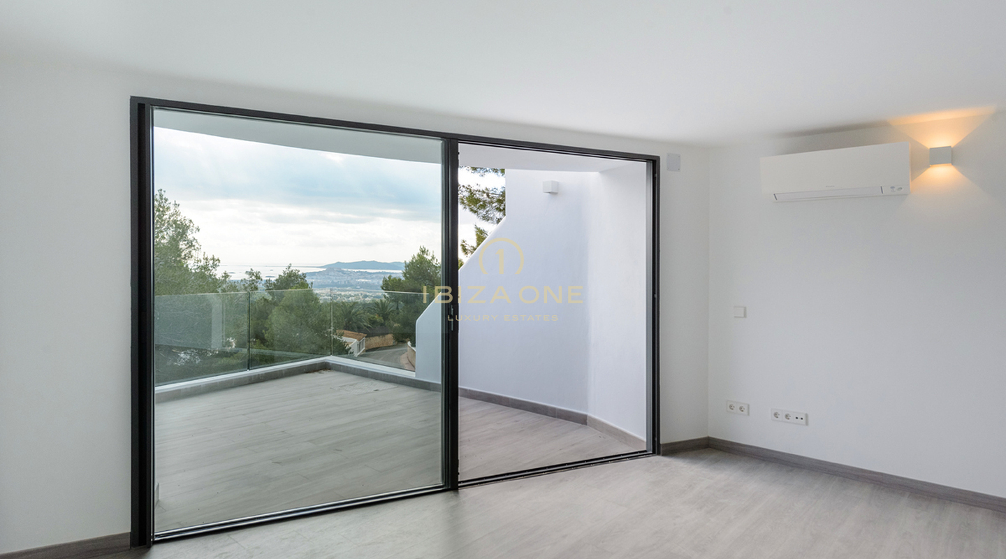 Villa de luxe moderne récemment rénovée avec une intimité totale à Can Furnet avec vue sur la mer et Dalt Vila à vendre, Ibiza - Villa de luxe moderne récemment rénovée avec une intimité totale à Can Furnet avec vue sur la mer et Dalt Vila à louer, Ibiza