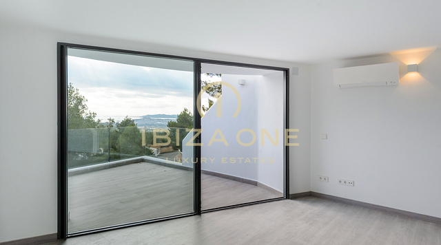 Moderna villa de lujo recién reformada con total privacidad en Can Furnet con vistas al mar y Dalt Vila en venta, Ibiza - Moderna villa de lujo recién reformada con total privacidad en Can Furnet con vistas al mar y Dalt Vila en alquiler, Ibiza