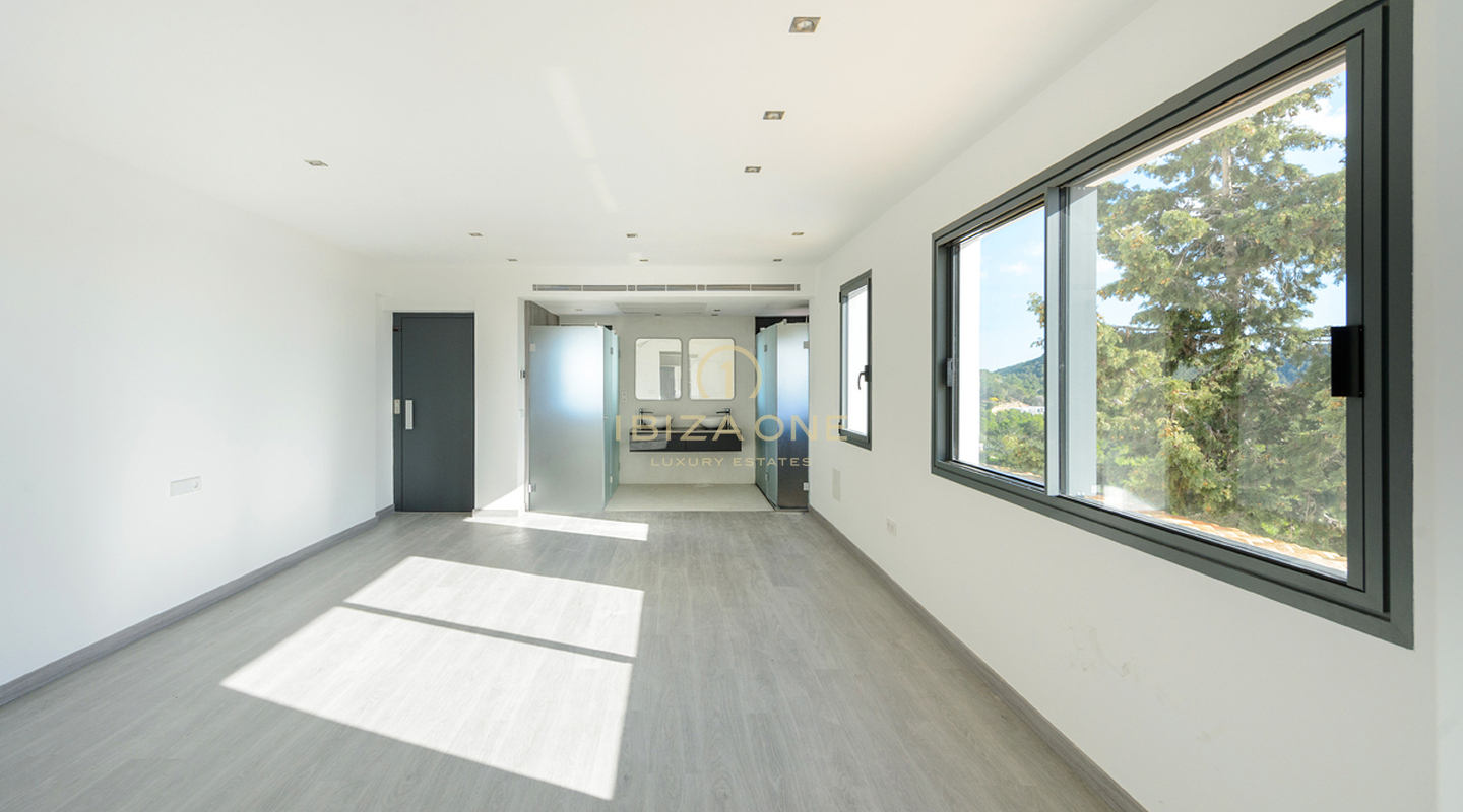 Villa de luxe moderne récemment rénovée avec une intimité totale à Can Furnet avec vue sur la mer et Dalt Vila à vendre, Ibiza - Villa de luxe moderne récemment rénovée avec une intimité totale à Can Furnet avec vue sur la mer et Dalt Vila à louer, Ibiza