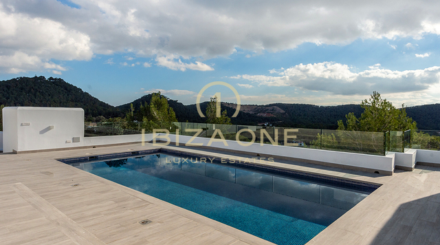 Moderna villa de lujo recién reformada con total privacidad en Can Furnet con vistas al mar y Dalt Vila en venta, Ibiza - Moderna villa de lujo recién reformada con total privacidad en Can Furnet con vistas al mar y Dalt Vila en alquiler, Ibiza
