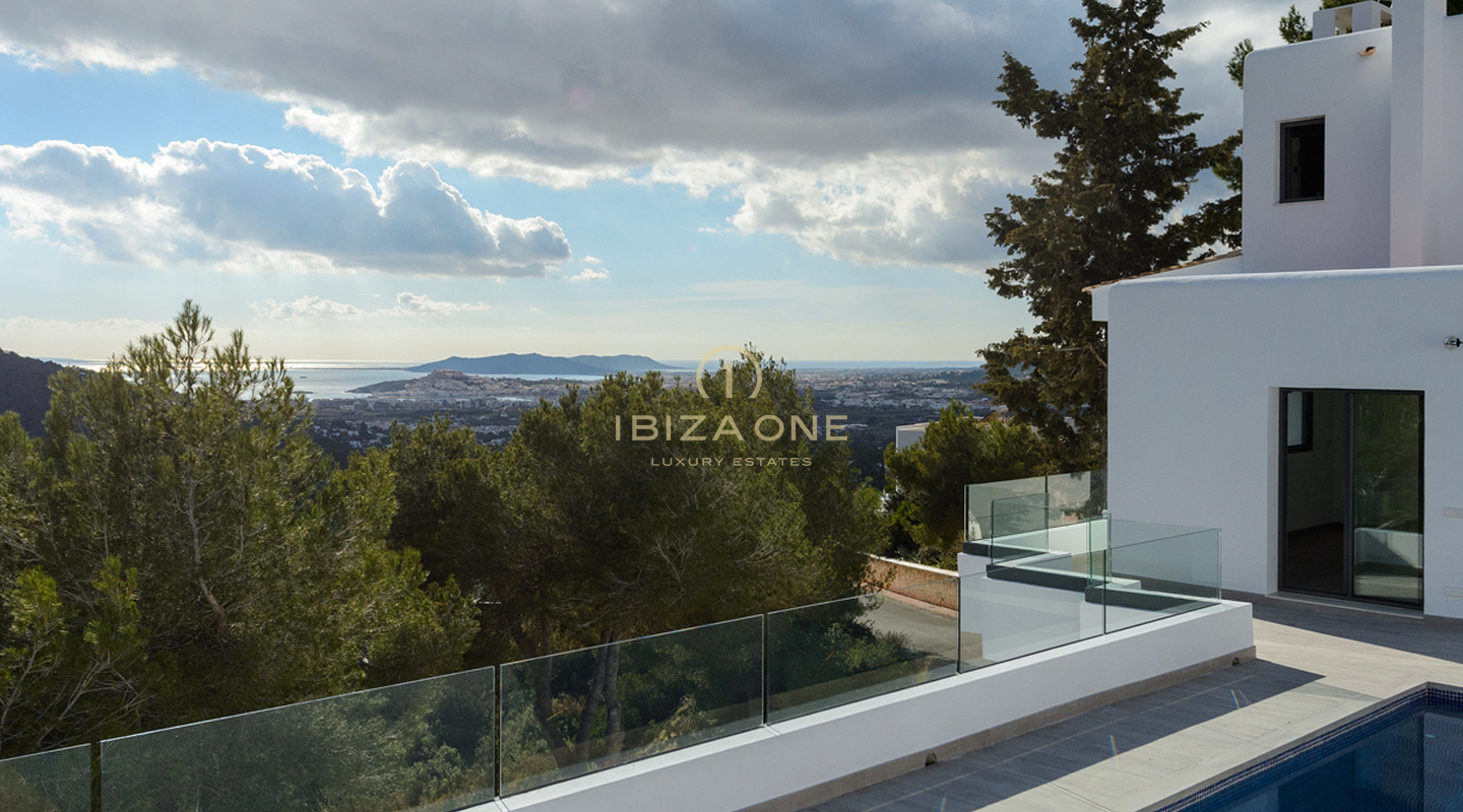 Moderne, neu renovierte Luxusvilla mit absoluter Privatsphäre in Can Furnet mit Blick auf das Meer und Dalt Vila zu verkaufen, Ibiza - Moderne, neu renovierte Luxusvilla mit absoluter Privatsphäre in Can Furnet mit Blick auf das Meer und Dalt Vila zu vermieten, Ibiza