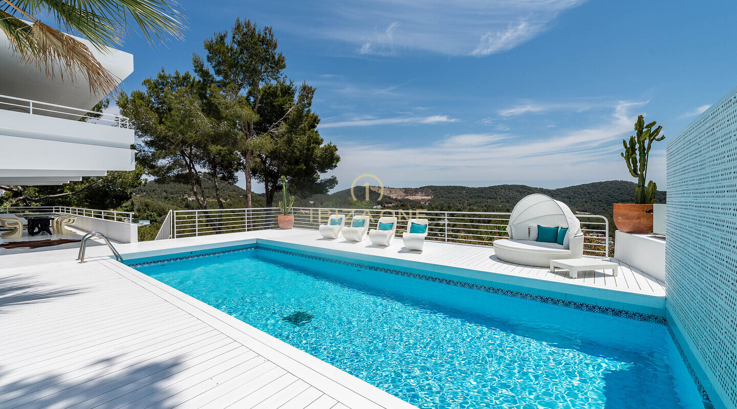 Villa moderne avec vue sur la mer à vendre à Can Furnet, Ibiza - Villa moderne avec vue sur la mer à louer à Can Furnet, Ibiza