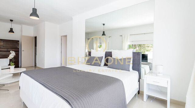 Villa moderne avec vue sur la mer à vendre à Can Furnet, Ibiza - Villa moderne avec vue sur la mer à louer à Can Furnet, Ibiza