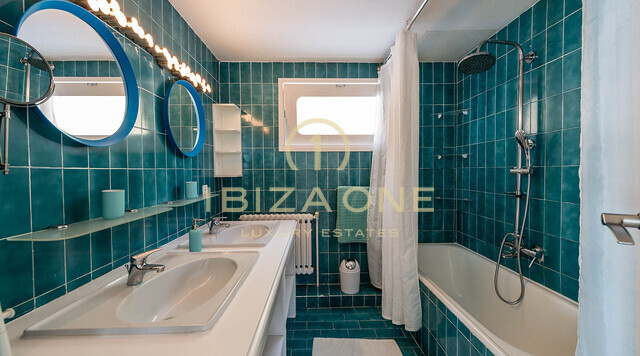 Villa moderne avec vue sur la mer à vendre à Can Furnet, Ibiza - Villa moderne avec vue sur la mer à louer à Can Furnet, Ibiza