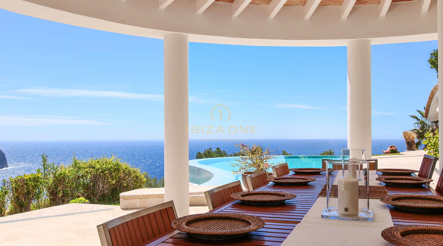 Exclusive sea view property with saltwater pool in Mallorca for sale, Mallorca - Exclusive sea view property with saltwater pool in Mallorca for rent, Mallorca