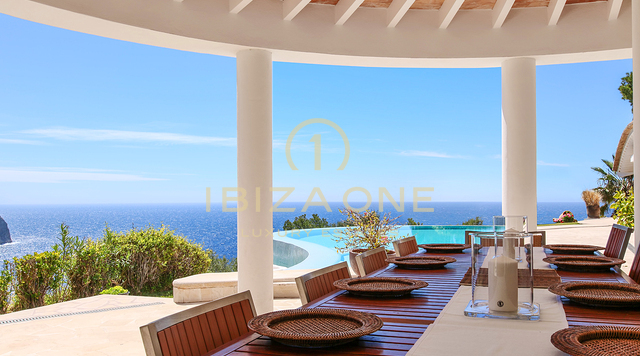 Exclusive sea view property with saltwater pool in Mallorca for sale, Mallorca - Exclusive sea view property with saltwater pool in Mallorca for rent, Mallorca