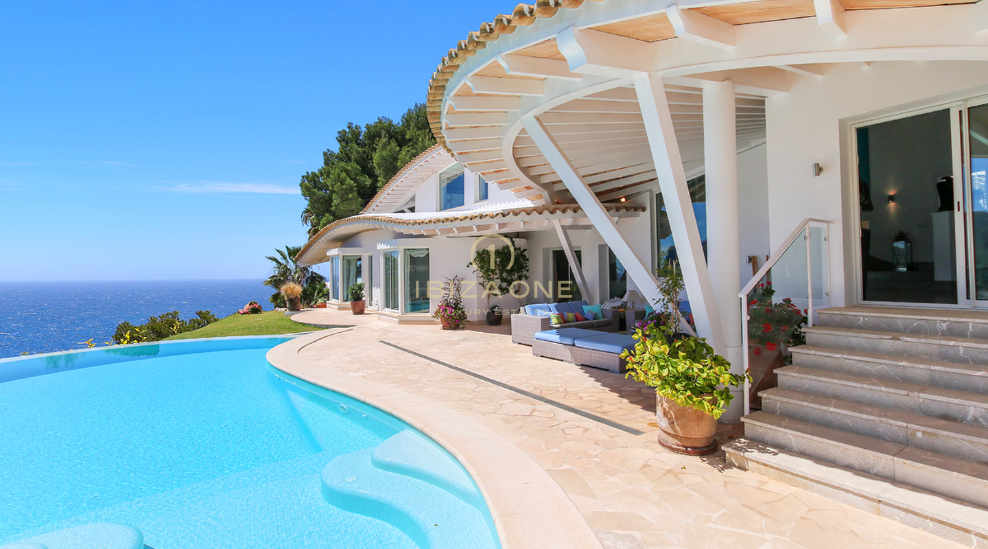 Exclusiva propiedad con vistas al mar y piscina de agua salada en venta en Mallorca - Exclusiva propiedad con vistas al mar y piscina de agua salada en alquiler en Mallorca