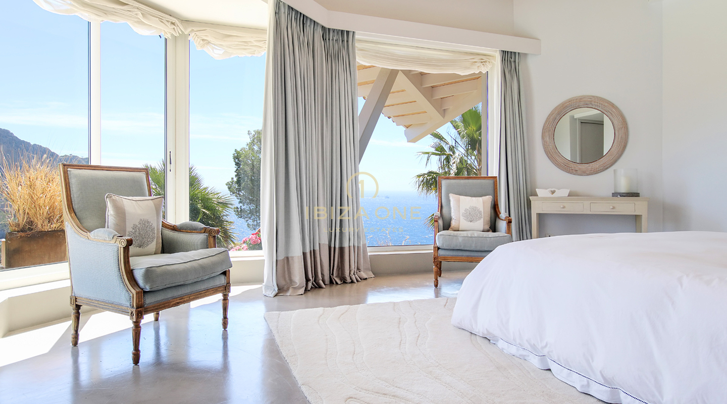 Propriété exclusive avec vue sur la mer et piscine d'eau salée à vendre à Majorque, Majorque - Propriété exclusive avec vue sur la mer et piscine d'eau salée à louer à Majorque, Majorque