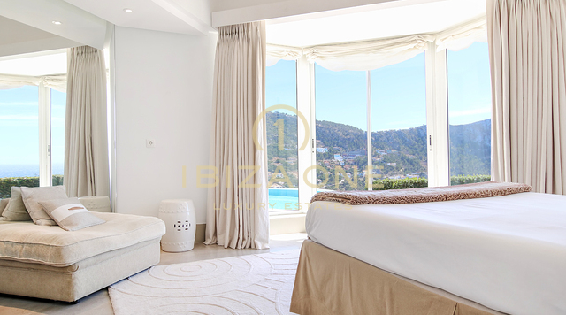 Propriété exclusive avec vue sur la mer et piscine d'eau salée à vendre à Majorque, Majorque - Propriété exclusive avec vue sur la mer et piscine d'eau salée à louer à Majorque, Majorque