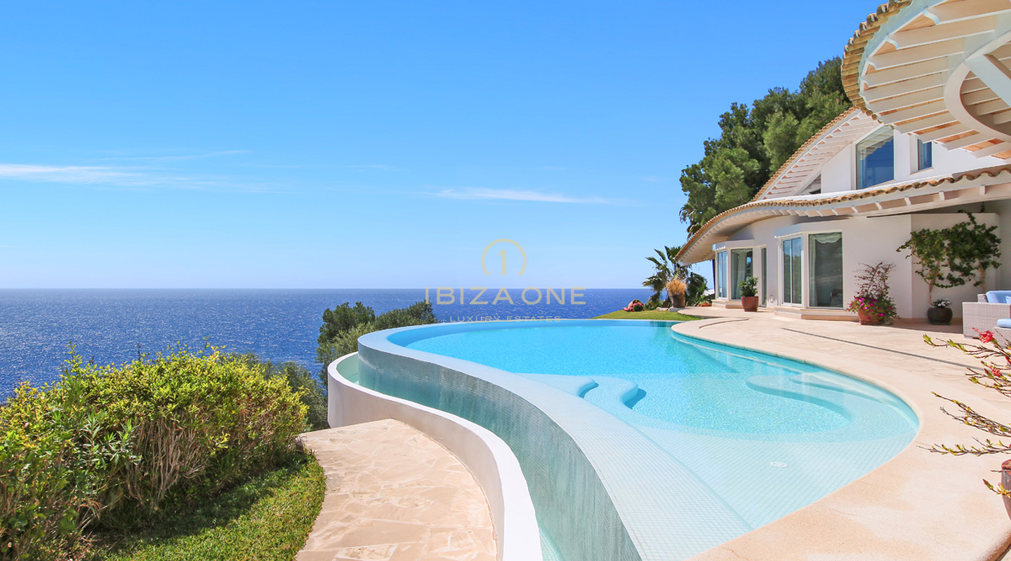 Exclusiva propiedad con vistas al mar y piscina de agua salada en venta en Mallorca - Exclusiva propiedad con vistas al mar y piscina de agua salada en alquiler en Mallorca