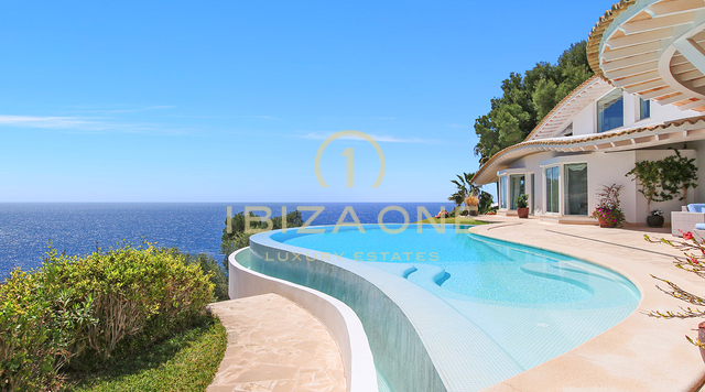 Exclusive sea view property with saltwater pool in Mallorca for sale, Mallorca - Exclusive sea view property with saltwater pool in Mallorca for rent, Mallorca