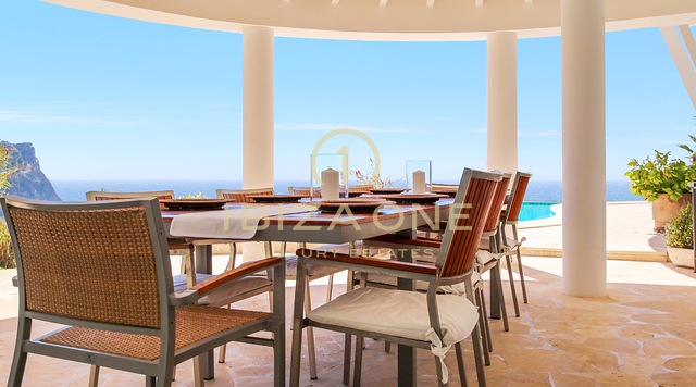 Exclusive sea view property with saltwater pool in Mallorca for sale, Mallorca - Exclusive sea view property with saltwater pool in Mallorca for rent, Mallorca