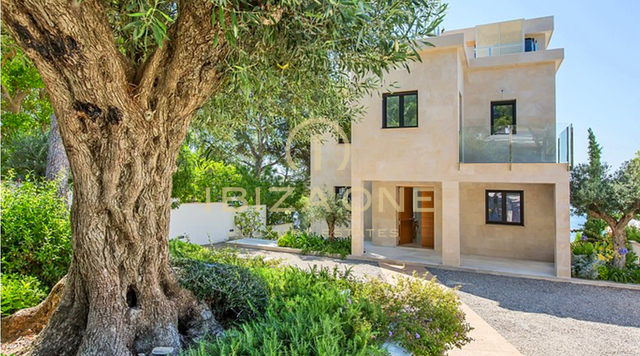 Villa in erster Meereslinie mit privatem Meerzugang und separatem Gästeapartment auf Mallorca zu verkaufen, Mallorca - Villa in erster Meereslinie mit privatem Meerzugang und separatem Gästeapartment auf Mallorca zu vermieten, Mallorca