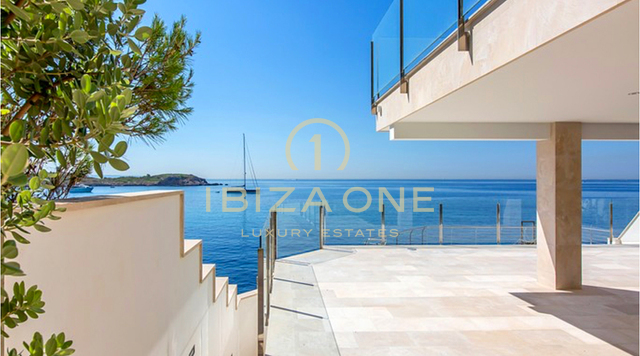 Villa aan de eerste zeelijn met privétoegang tot de zee en apart gastenverblijf op Mallorca te koop, Mallorca - Villa aan de eerste zeelijn met privétoegang tot de zee en apart gastenverblijf op Mallorca te huur, Mallorca
