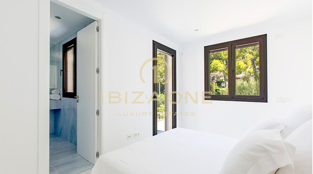 Villa in prima linea di mare con accesso privato al mare e appartamento per gli ospiti separato in vendita a Maiorca, Maiorca - Villa in prima linea di mare con accesso privato al mare e appartamento per gli ospiti separato in affitto a Maiorca, Maiorca