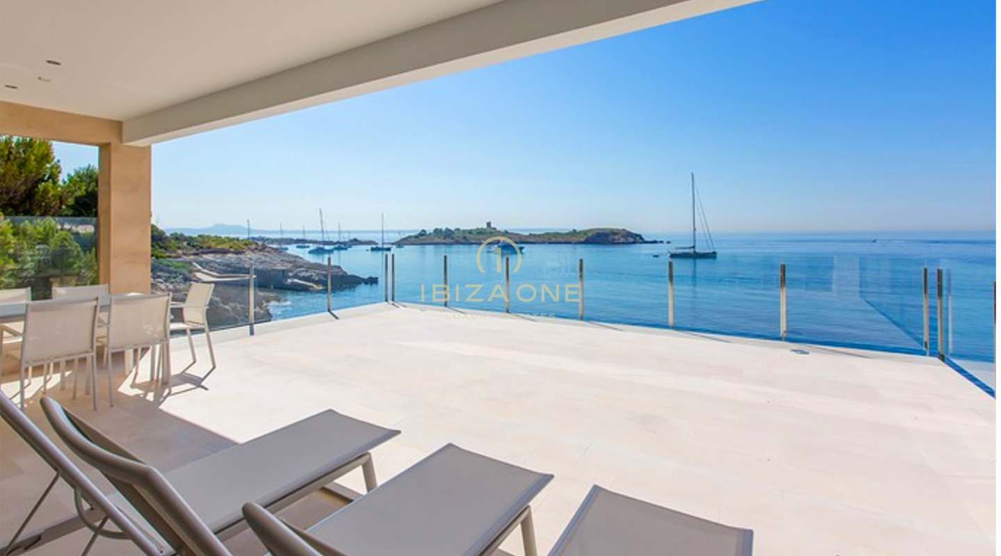Villa in prima linea di mare con accesso privato al mare e appartamento per gli ospiti separato in vendita a Maiorca, Maiorca - Villa in prima linea di mare con accesso privato al mare e appartamento per gli ospiti separato in affitto a Maiorca, Maiorca