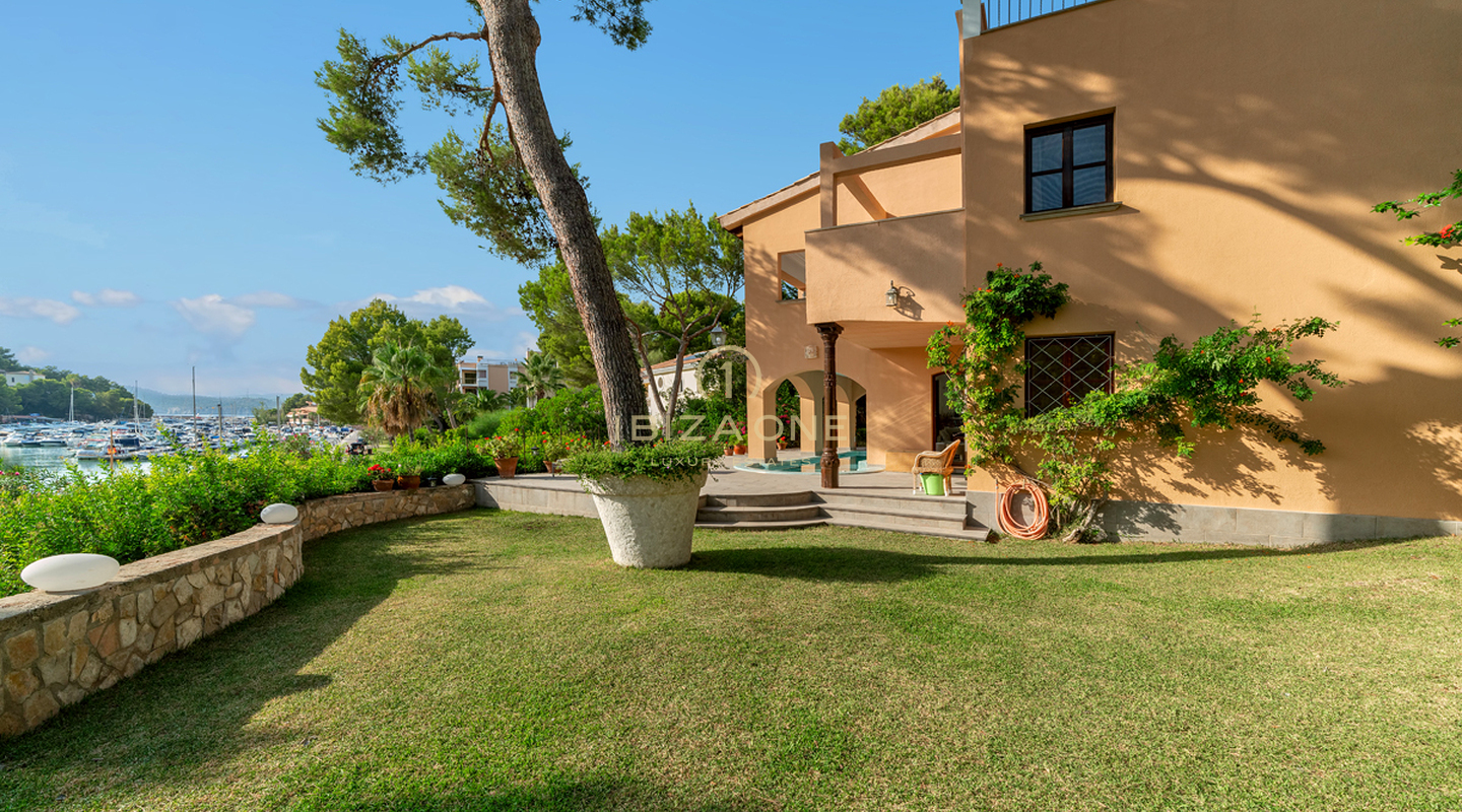 Villa mediterránea en primera línea con acceso directo al puerto deportivo de Mallorca en venta, Mallorca - Villa mediterránea en primera línea con acceso directo al puerto deportivo de Mallorca en alquiler, Mallorca