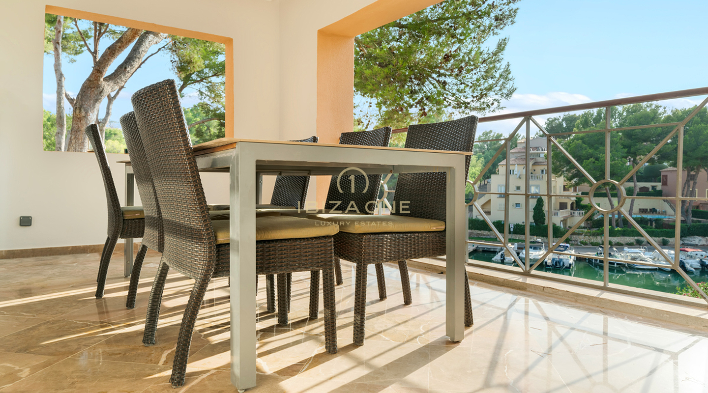 Villa mediterránea en primera línea con acceso directo al puerto deportivo de Mallorca en venta, Mallorca - Villa mediterránea en primera línea con acceso directo al puerto deportivo de Mallorca en alquiler, Mallorca