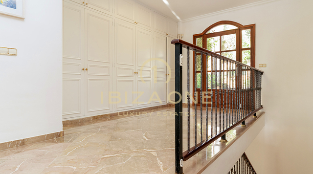 Mediterrane Villa in erster Meereslinie mit direktem Zugang zum Yachthafen auf Mallorca zu verkaufen, Mallorca - Mediterrane Villa in erster Meereslinie mit direktem Zugang zum Yachthafen auf Mallorca zu vermieten, Mallorca