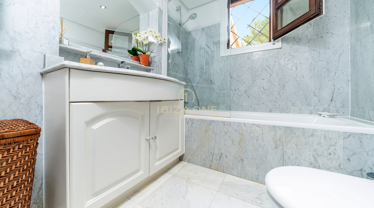 Villa mediterránea en primera línea con acceso directo al puerto deportivo de Mallorca en venta, Mallorca - Villa mediterránea en primera línea con acceso directo al puerto deportivo de Mallorca en alquiler, Mallorca