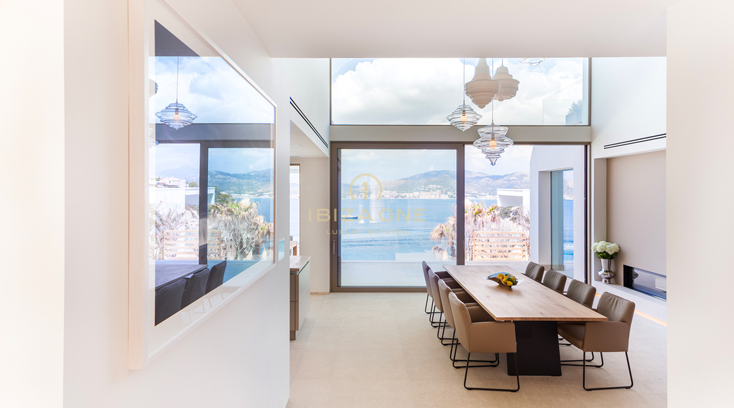 Propriété de luxe en première ligne avec appartement d'invités séparé à vendre à Majorque, Majorque - Propriété de luxe en première ligne avec appartement d'invités séparé à louer à Majorque, Majorque