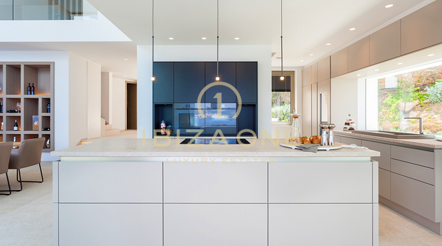 Luxusimmobilie in erster Meereslinie mit separatem Gästeapartment auf Mallorca zu verkaufen, Mallorca - Luxusimmobilie in erster Meereslinie mit separatem Gästeapartment auf Mallorca zu vermieten, Mallorca