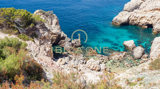 Luxusimmobilie in erster Meereslinie mit separatem Gästeapartment auf Mallorca zu verkaufen, Mallorca - Luxusimmobilie in erster Meereslinie mit separatem Gästeapartment auf Mallorca zu vermieten, Mallorca