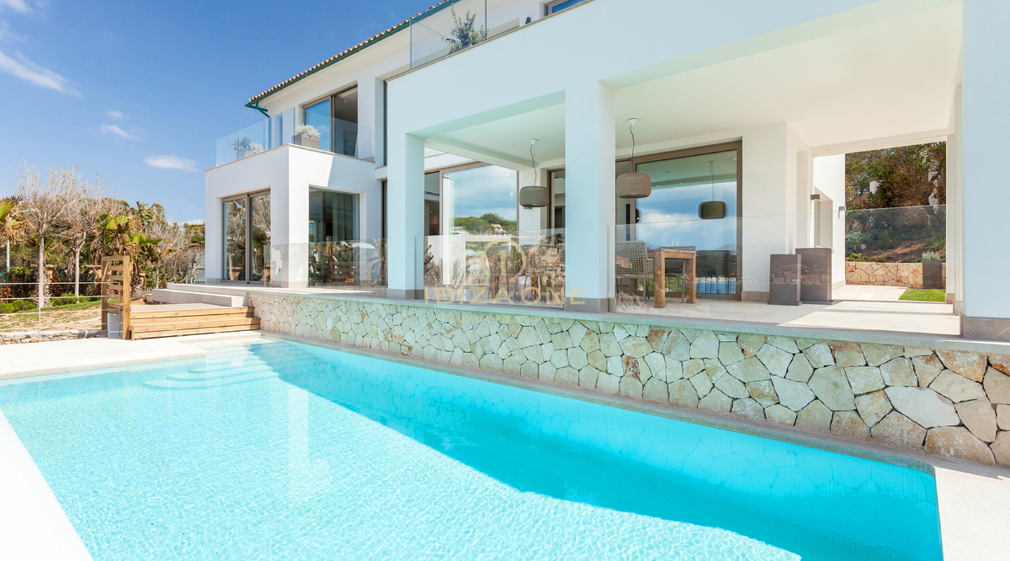 Propiedad de lujo en primera línea con apartamento de invitados independiente en Mallorca en venta, Mallorca - Propiedad de lujo en primera línea con apartamento de invitados independiente en Mallorca en alquiler, Mallorca