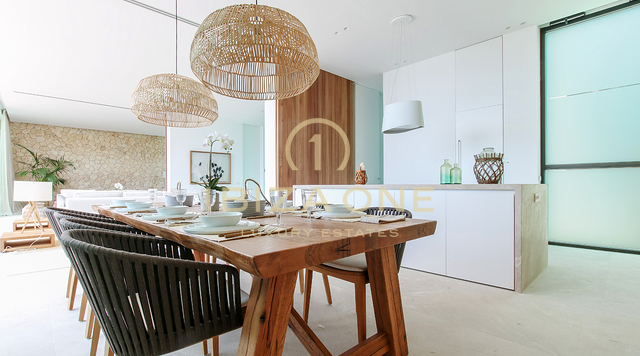 Luxe nieuwbouw moderne architectuur villa op de eerste lijn op Mallorca te koop, Mallorca - Luxe nieuwbouw moderne architectuur villa op de eerste lijn op Mallorca te huur, Mallorca