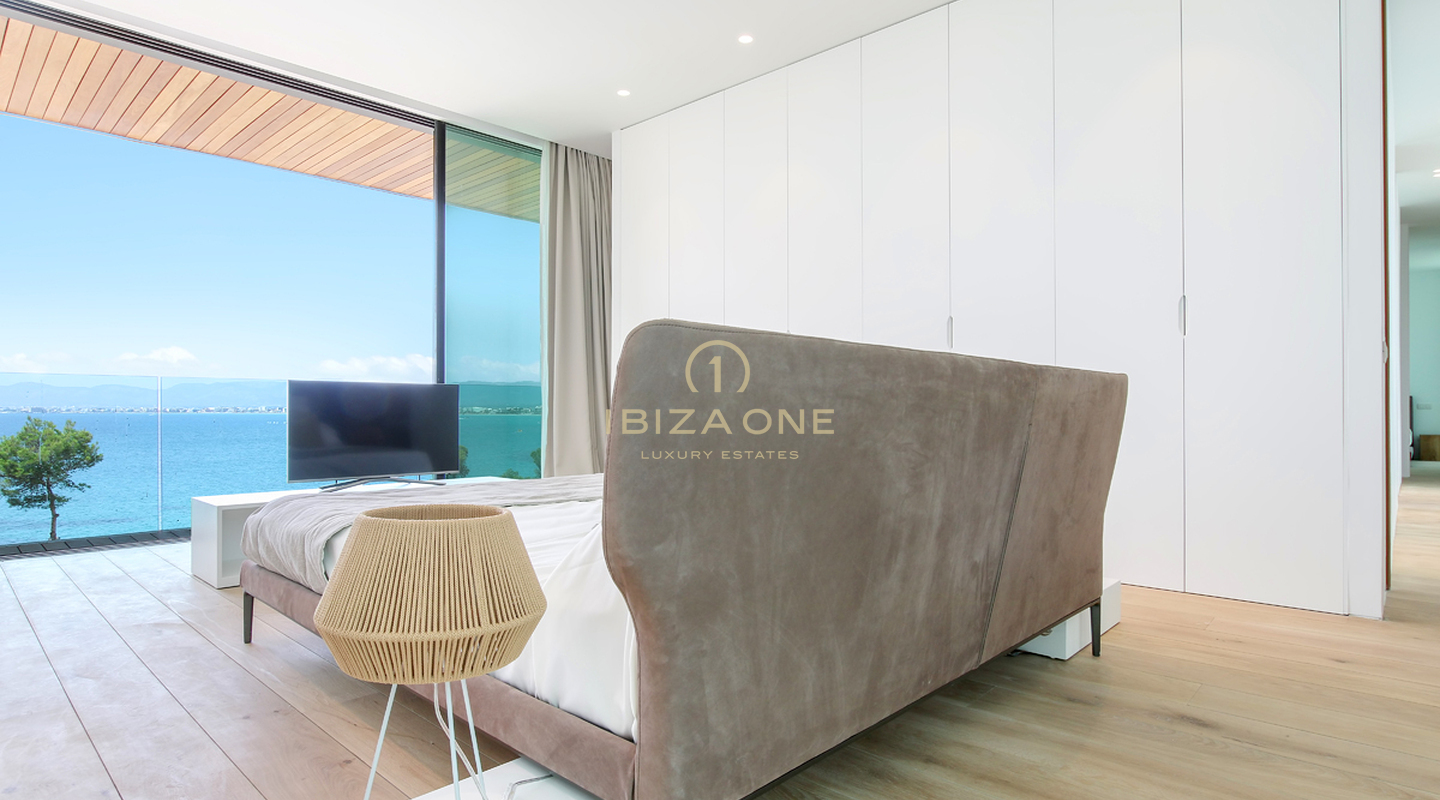Luxe nieuwbouw moderne architectuur villa op de eerste lijn op Mallorca te koop, Mallorca - Luxe nieuwbouw moderne architectuur villa op de eerste lijn op Mallorca te huur, Mallorca