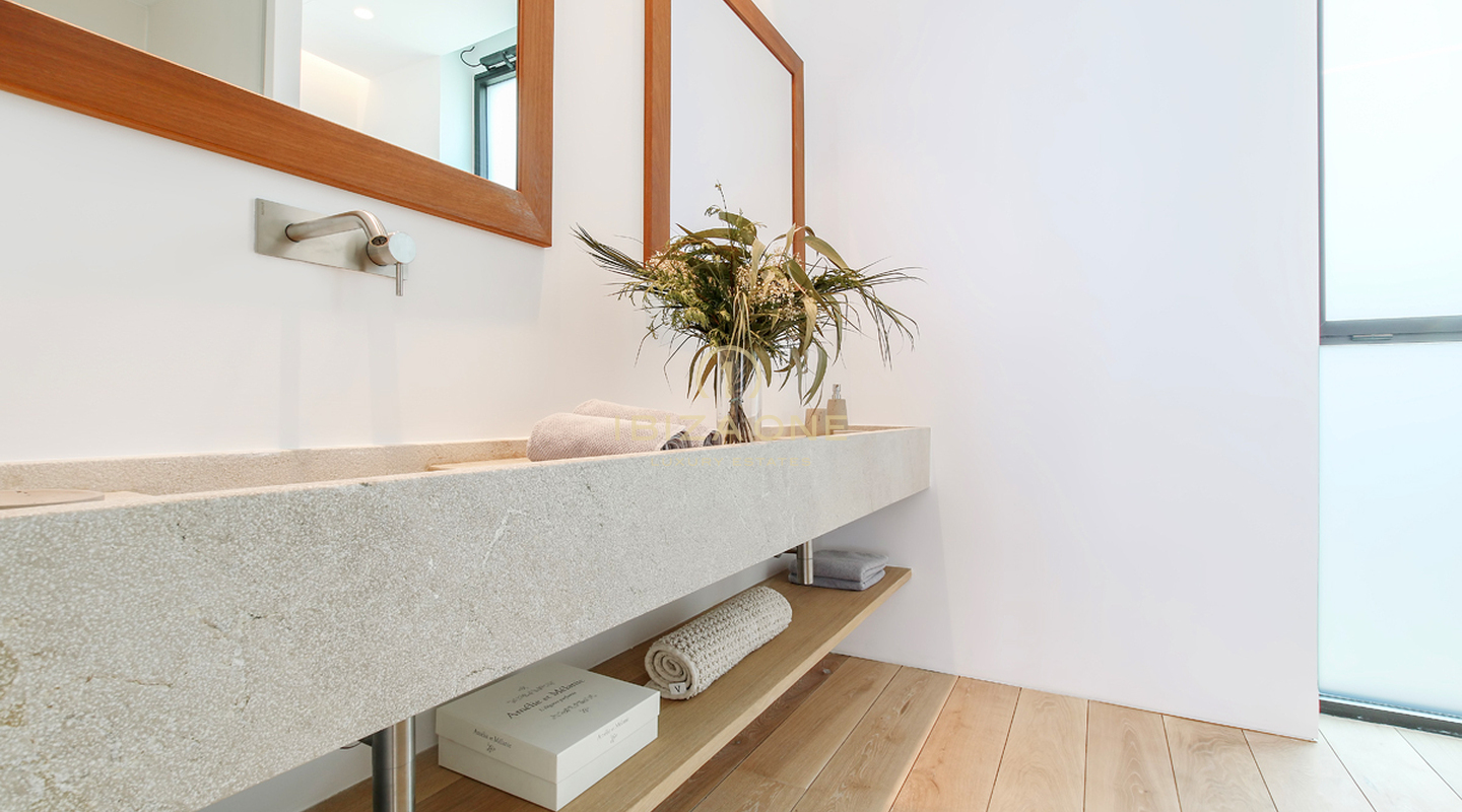 Luxe nieuwbouw moderne architectuur villa op de eerste lijn op Mallorca te koop, Mallorca - Luxe nieuwbouw moderne architectuur villa op de eerste lijn op Mallorca te huur, Mallorca