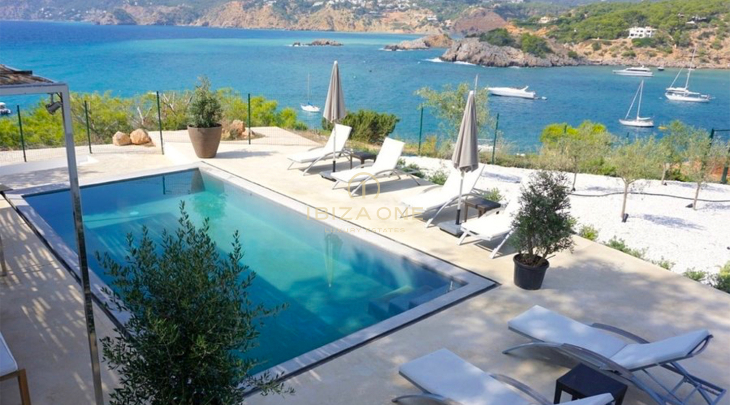 Villa aan de eerste zeelijn met toegang tot de zee te huur, Ibiza - Villa aan de eerste zeelijn met toegang tot de zee te koop, Ibiza