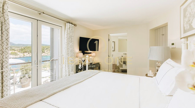 Villa in erster Meereslinie mit Meerzugang zu vermieten, Ibiza - Villa in erster Meereslinie mit Meerzugang zu verkaufen, Ibiza