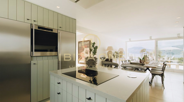 Villa en première ligne de mer avec accès à la mer à louer, Ibiza - Villa en première ligne de mer avec accès à la mer à vendre, Ibiza