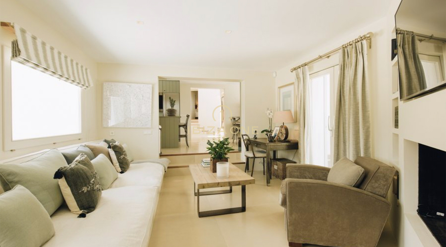 Villa en primera línea de mar con acceso al mar en alquiler, Ibiza - Villa en primera línea de mar con acceso al mar en venta, Ibiza