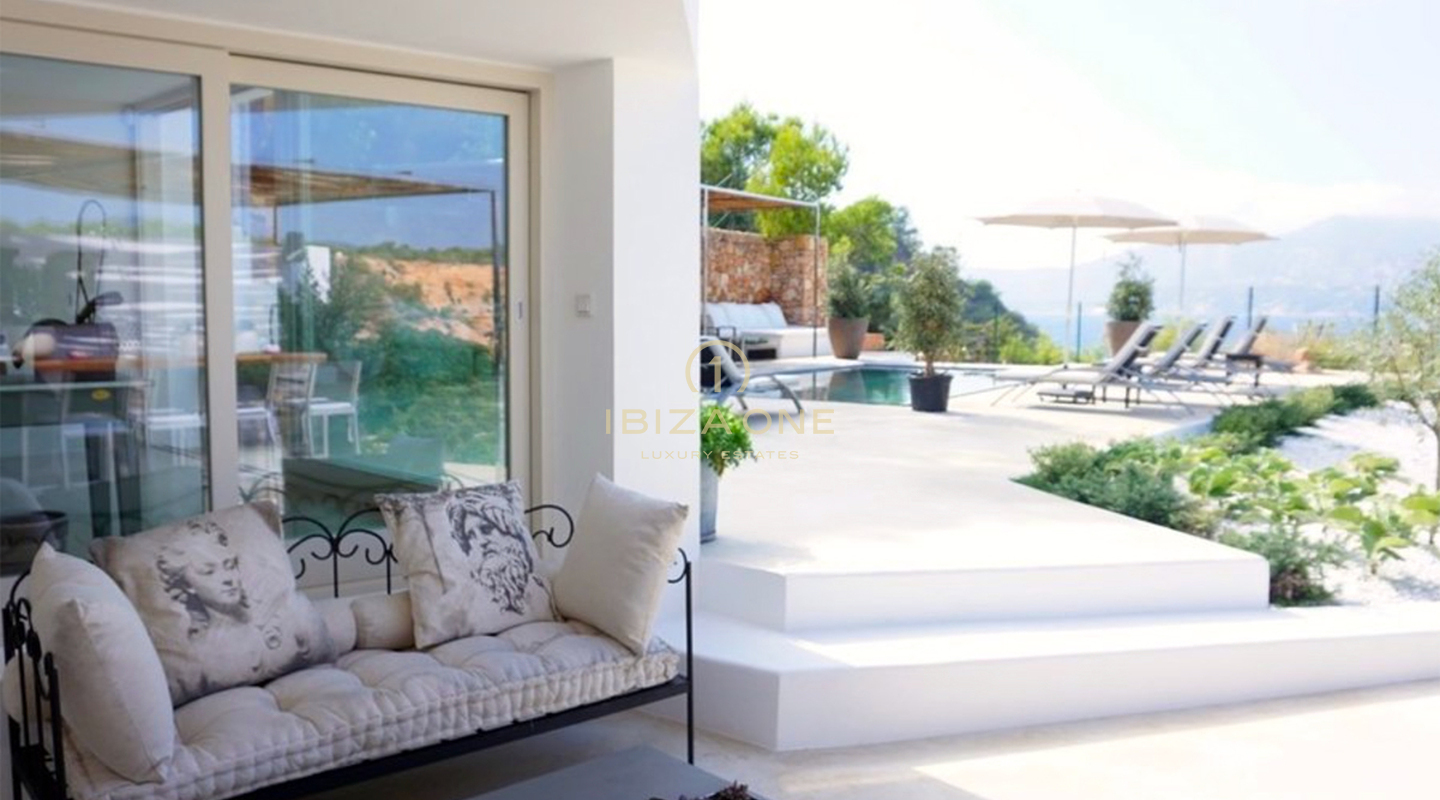 Villa in erster Meereslinie mit Meerzugang zu vermieten, Ibiza - Villa in erster Meereslinie mit Meerzugang zu verkaufen, Ibiza