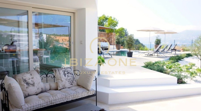 فيلا على خط البحر الأول مع إمكانية الوصول إلى البحر للإيجار، إيبيزا - فيلا على خط البحر الأول مع إمكانية الوصول إلى البحر للبيع، إيبيزا