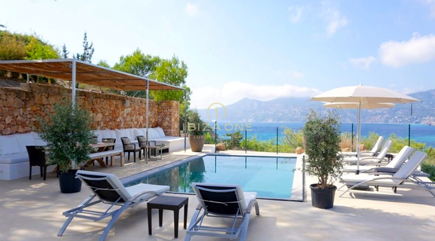 Villa en primera línea de mar con acceso al mar en alquiler, Ibiza - Villa en primera línea de mar con acceso al mar en venta, Ibiza