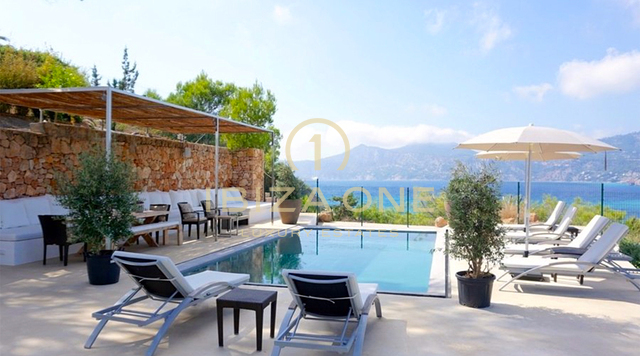 Villa in erster Meereslinie mit Meerzugang zu vermieten, Ibiza - Villa in erster Meereslinie mit Meerzugang zu verkaufen, Ibiza