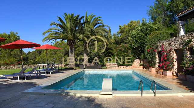 Finca de lujo cerca de Ibiza con vistas al mar y a Dalt Vila en venta, Ibiza - Finca de lujo cerca de Ibiza con vistas al mar y a Dalt Vila en alquiler, Ibiza