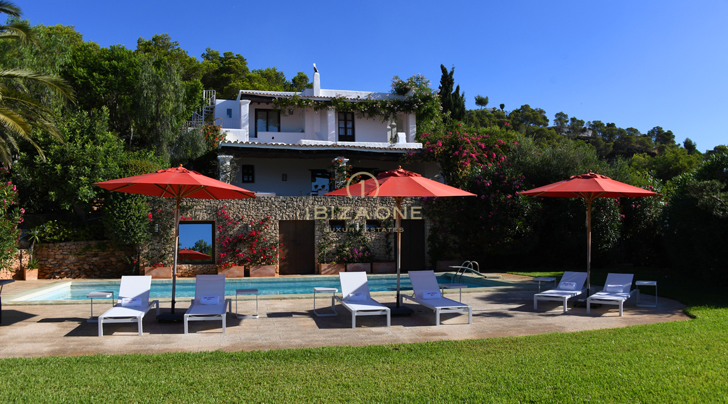 Finca de lujo cerca de Ibiza con vistas al mar y a Dalt Vila en venta, Ibiza - Finca de lujo cerca de Ibiza con vistas al mar y a Dalt Vila en alquiler, Ibiza