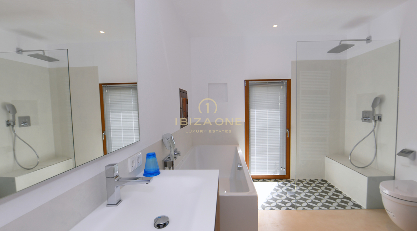 Finca de lujo cerca de Ibiza con vistas al mar y a Dalt Vila en venta, Ibiza - Finca de lujo cerca de Ibiza con vistas al mar y a Dalt Vila en alquiler, Ibiza