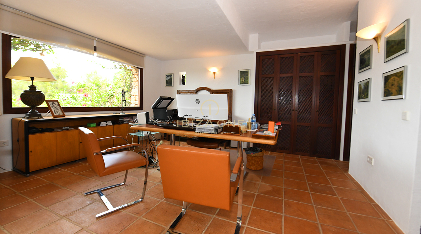 Luxury Finca close to Ibiza with sea views and Dalt Vila views for sale, Ibiza - Luxury Finca close to Ibiza with sea views and Dalt Vila views for rent, Ibiza