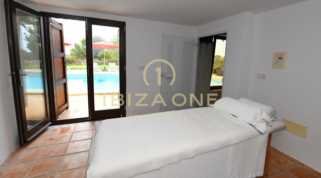 Finca de luxe près d'Ibiza avec vue sur la mer et Dalt Vila à vendre, Ibiza - Finca de luxe près d'Ibiza avec vue sur la mer et Dalt Vila à louer, Ibiza