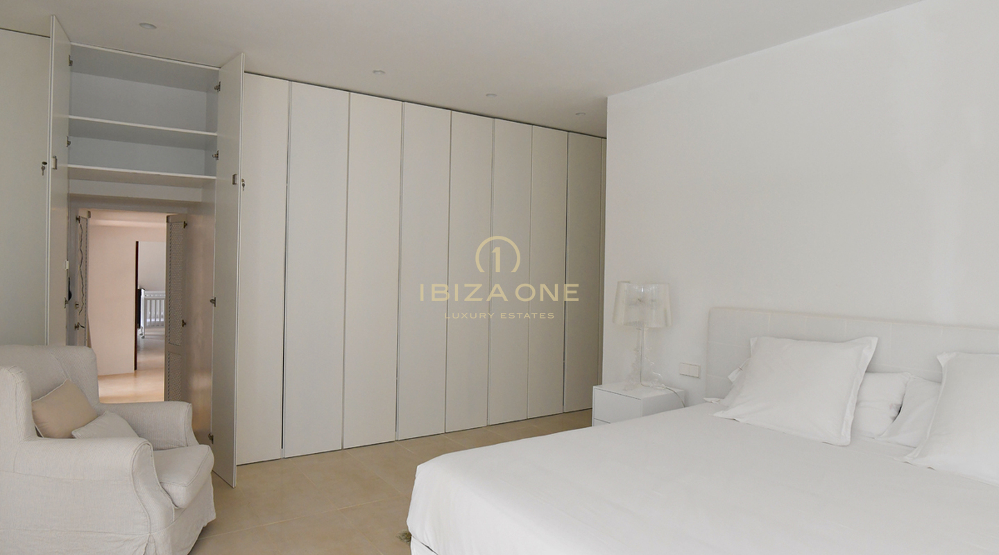 Luxe finca dichtbij Ibiza met uitzicht op zee en Dalt Vila te koop, Ibiza - Luxe finca dichtbij Ibiza met uitzicht op zee en Dalt Vila te huur, Ibiza