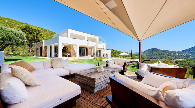 Superbe propriété de luxe en première ligne de mer à louer, Ibiza